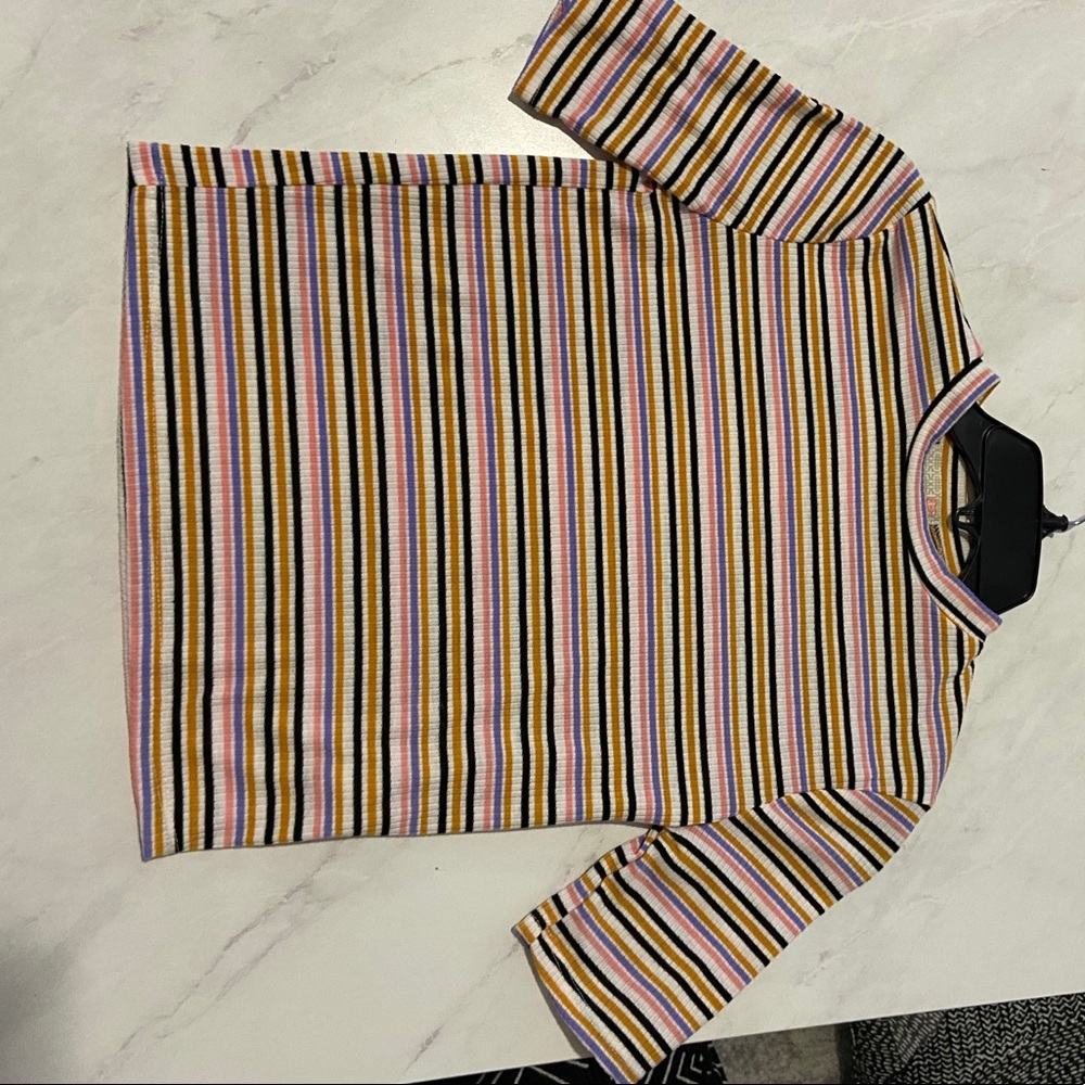 GB quarter sleeve top